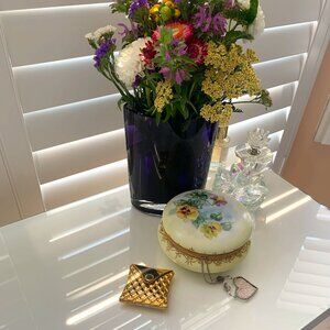 Adrienne Limited Edition Gold Quilted Purse-Style Compact w/Mirror & Powder Well